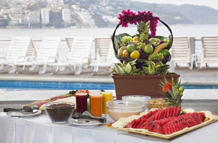 Buffet breakfast and dinner Calinda Beach Acapulco Hotel